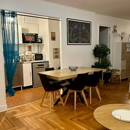 5 Personnes Leon Frot Appartement *